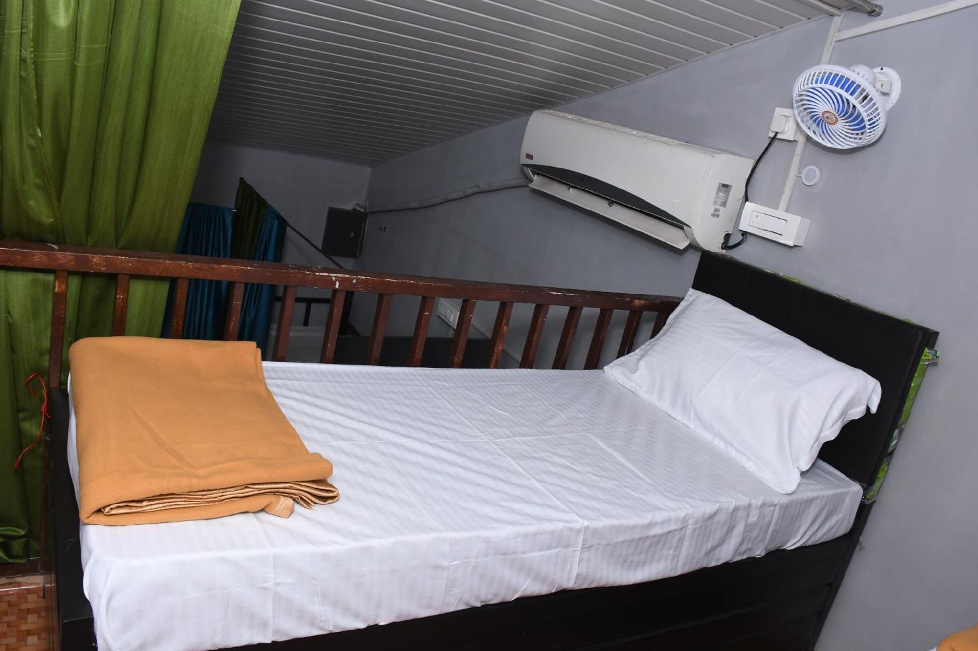 New Dormitory Afra 孟买 外观 照片