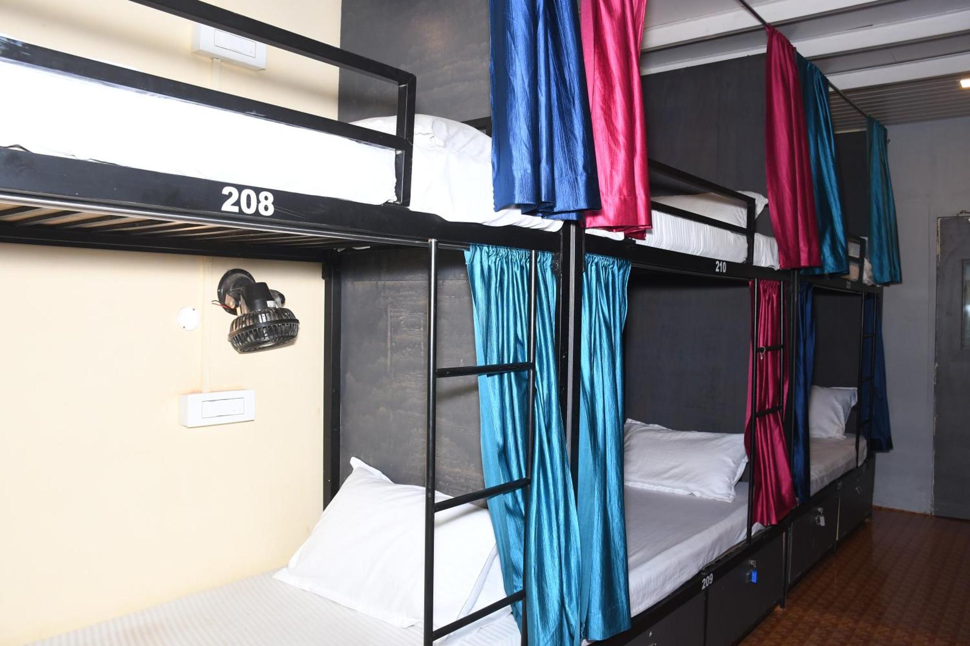 New Dormitory Afra 孟买 外观 照片
