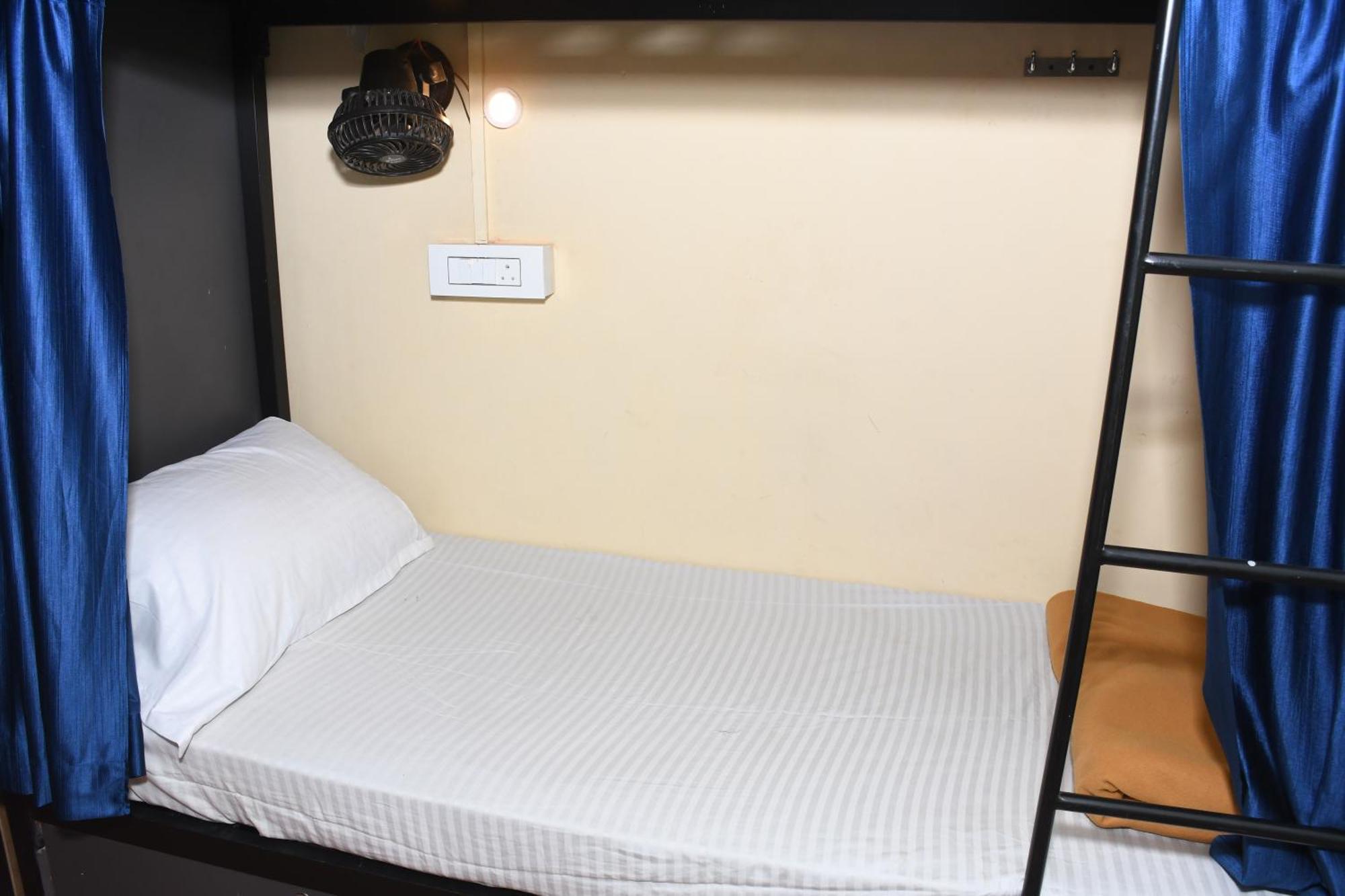 New Dormitory Afra 孟买 外观 照片